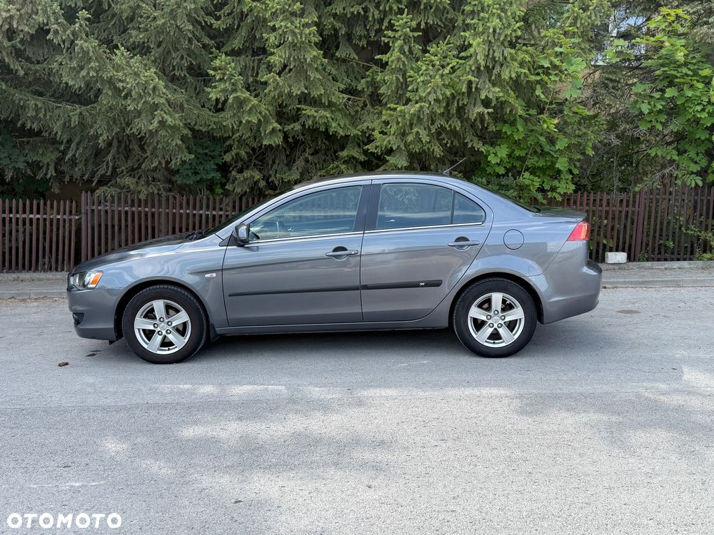 Mitsubishi Lancer - 6