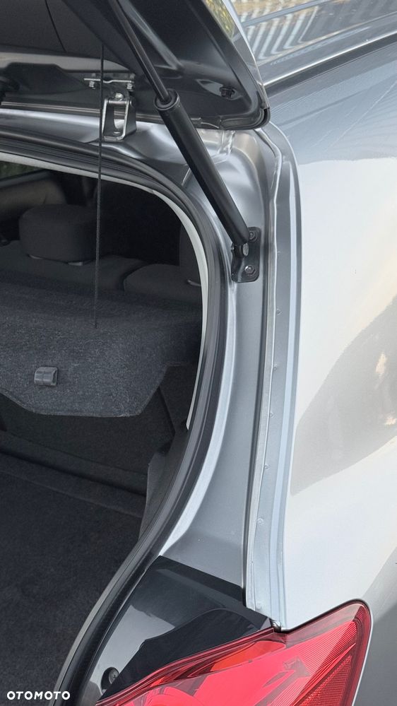 Mitsubishi Outlander - 19