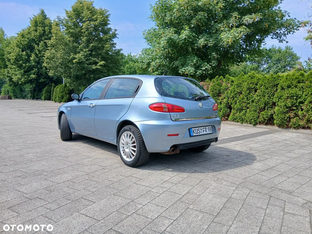 Alfa Romeo 147 1.6 Twin Spark ECO Sportiva - 4