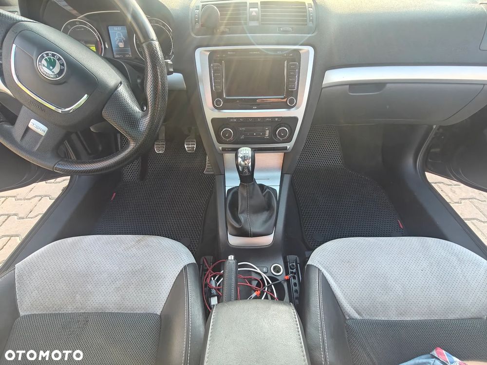 Skoda Octavia 2.0 TFSI RS - 3