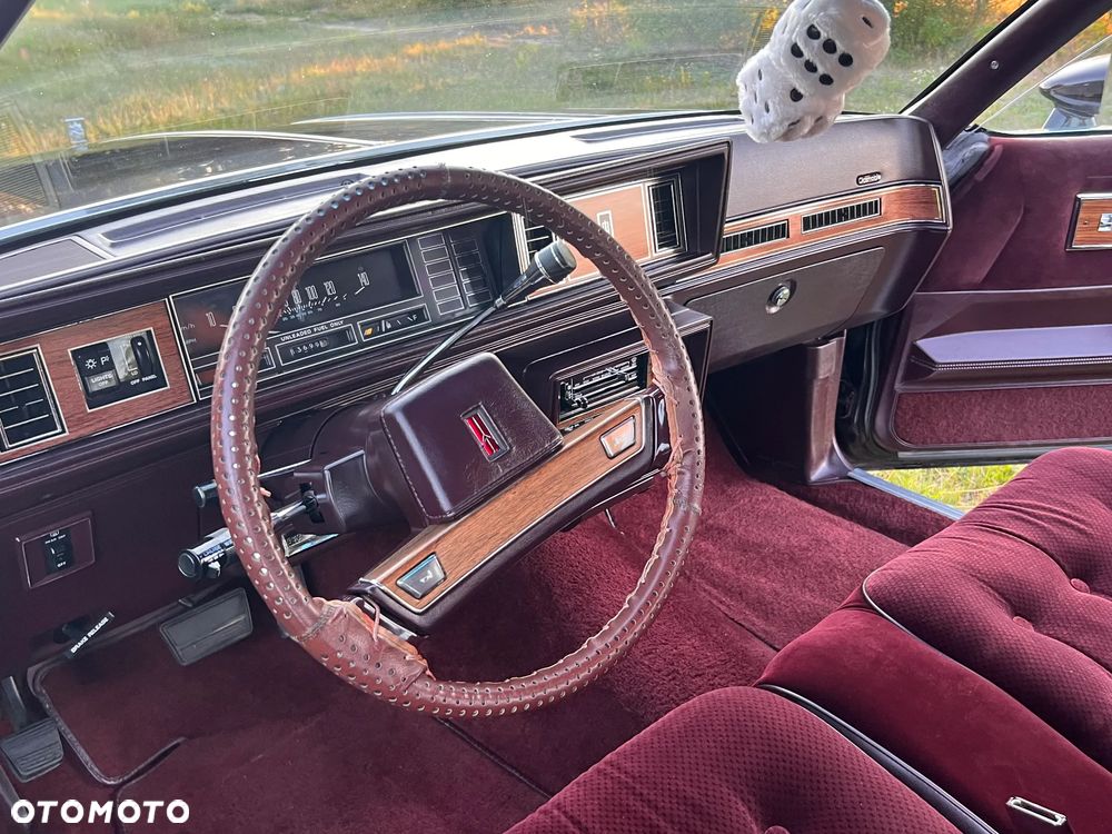 Oldsmobile Supreme - 17