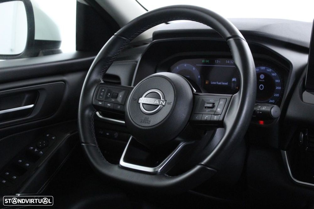 Nissan Qashqai 1.3 DIG-T N-Connecta - 16