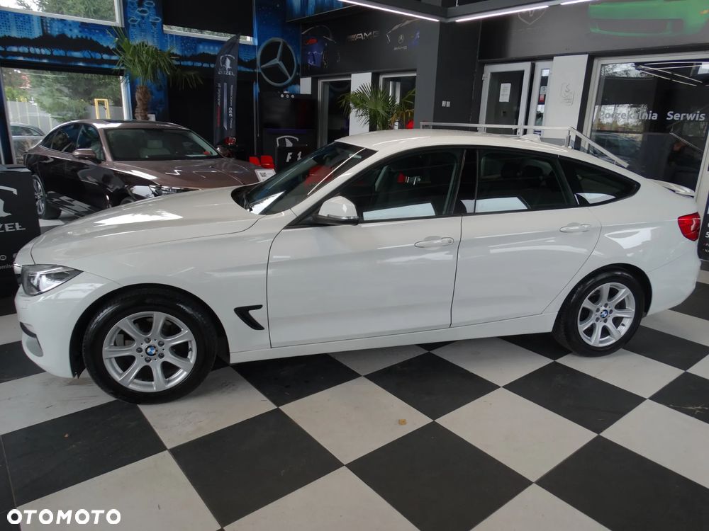 BMW Seria 3 318d Luxury Line - 11