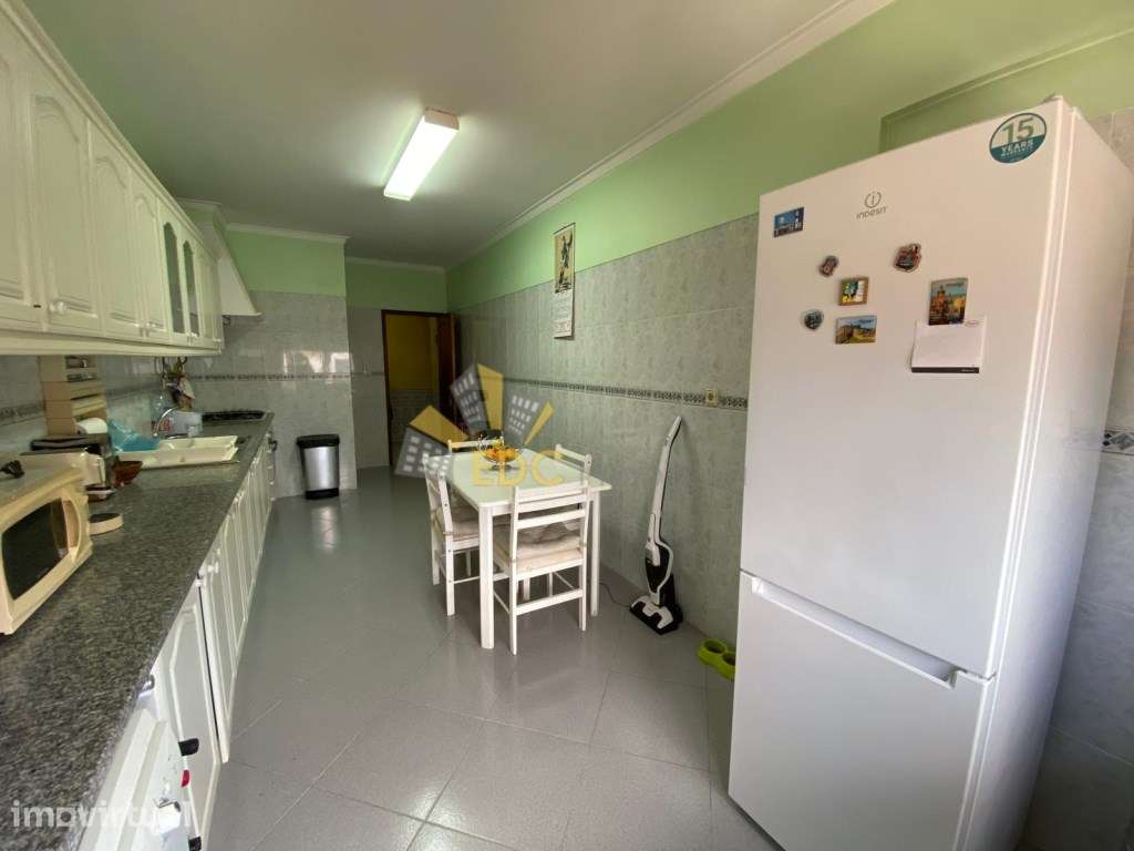 Excelente apartamento T3 com arrecadação, varanda e 1 lugar de parq... - Grande imagem: 3/42