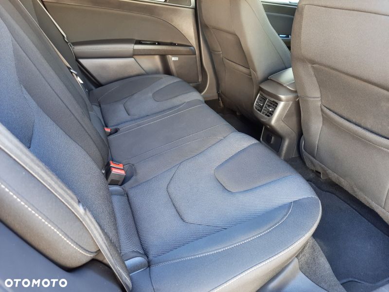Ford Mondeo - 8