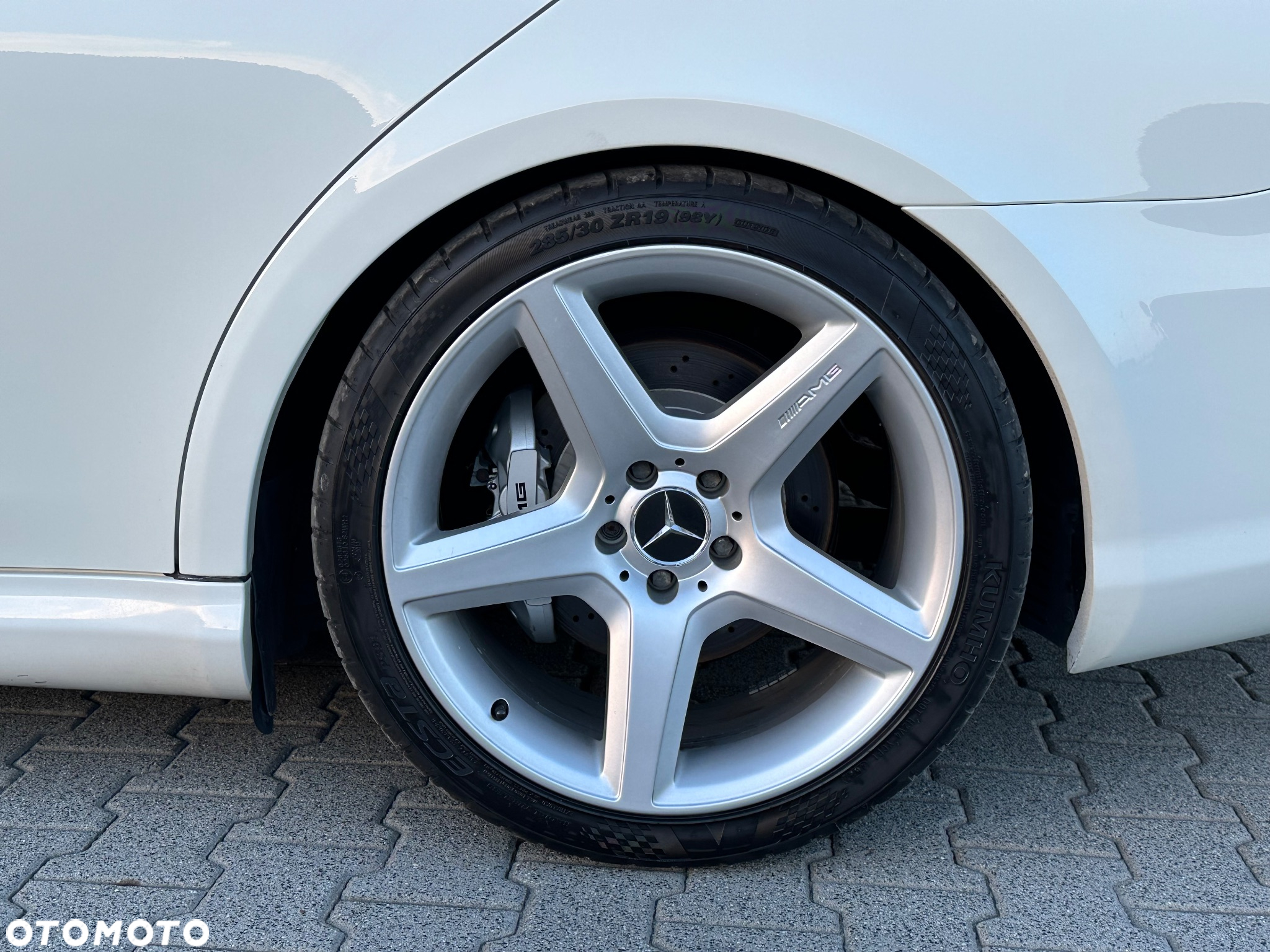 Mercedes-Benz CLS 63 AMG 7G-TRONIC - 36