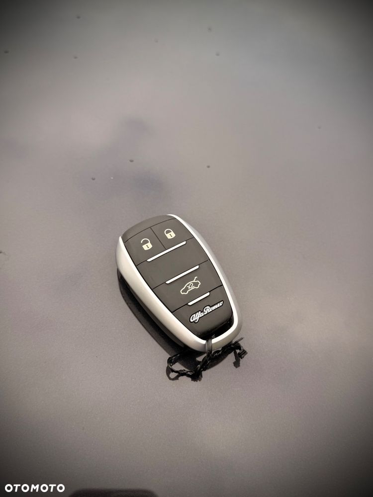 Alfa Romeo Giulia - 17