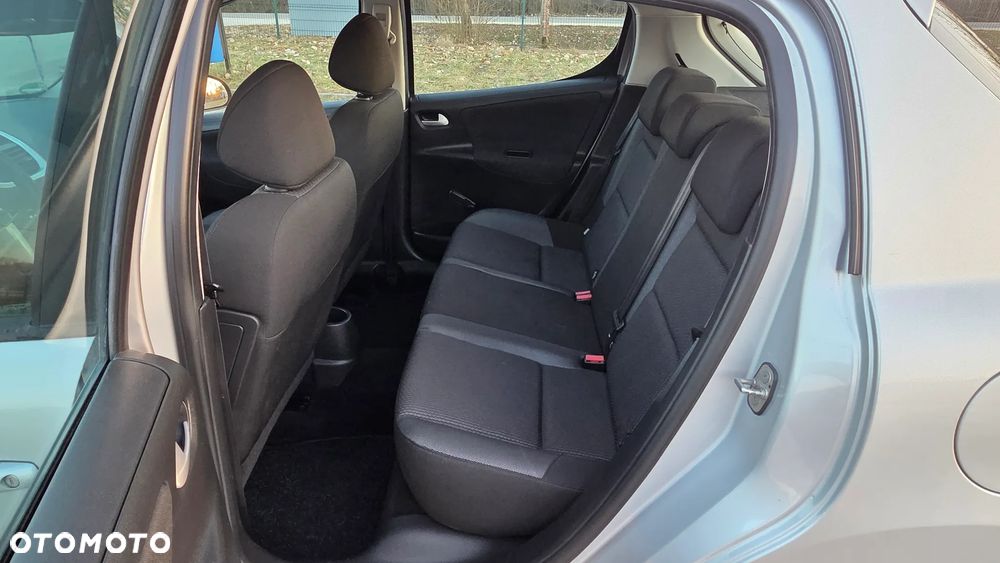 Peugeot 207 95 VTi Urban Style - 23