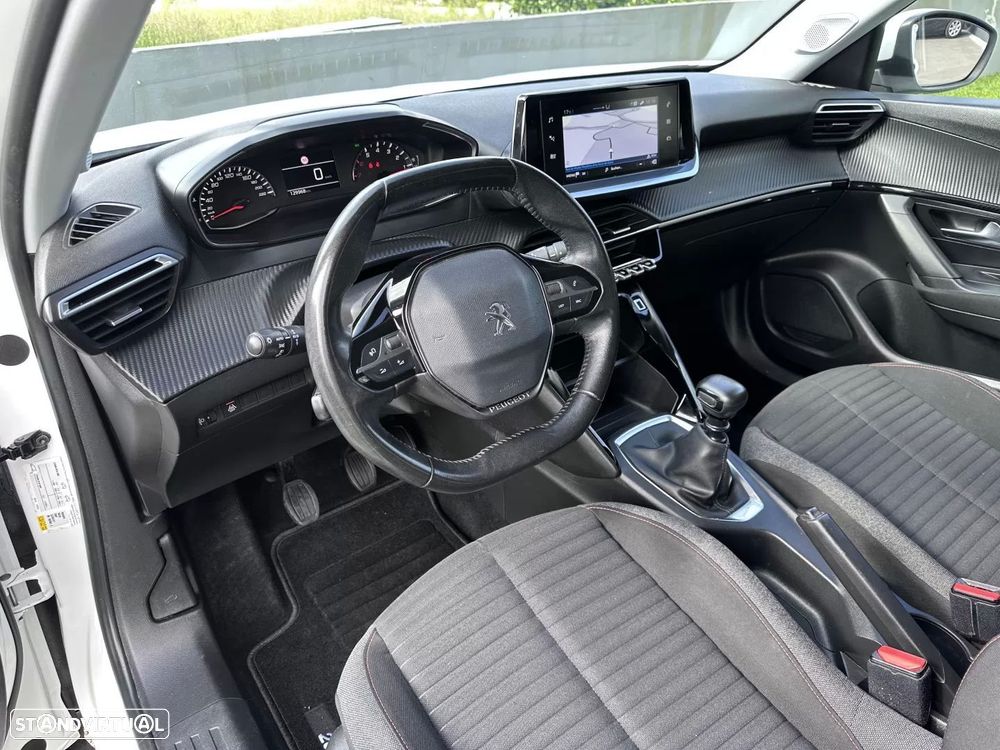 Peugeot 2008 1.2 PureTech Allure Pack - 24