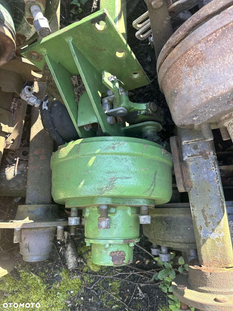 Krone Comprima - oś Piasta koła - 3