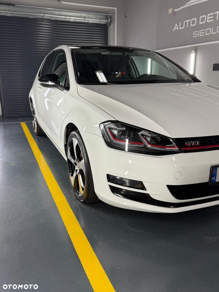 Volkswagen Golf 1.6 TDI BMT Highline DSG - 11