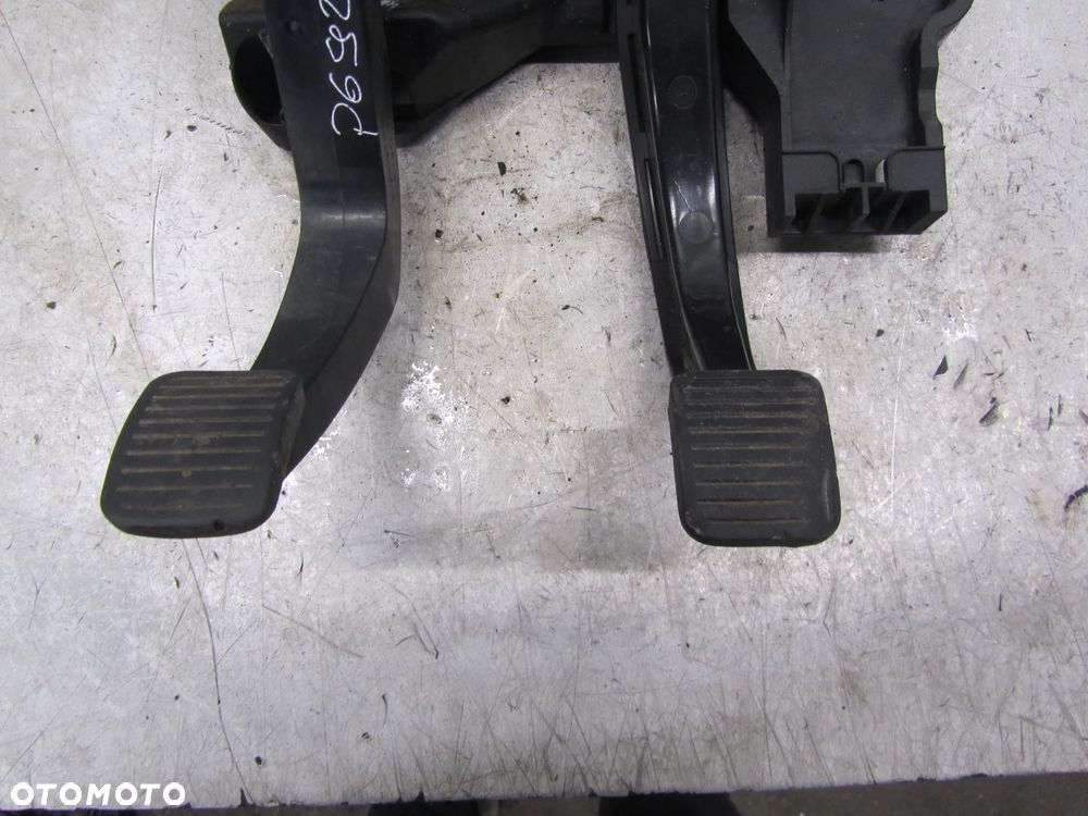 fiat ducato-jumper -boxer podstawa-pedał sprzęgła hamulca - 2
