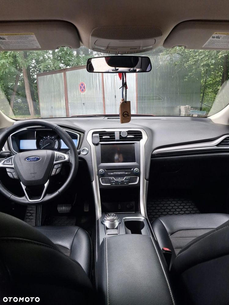 Ford Fusion - 5