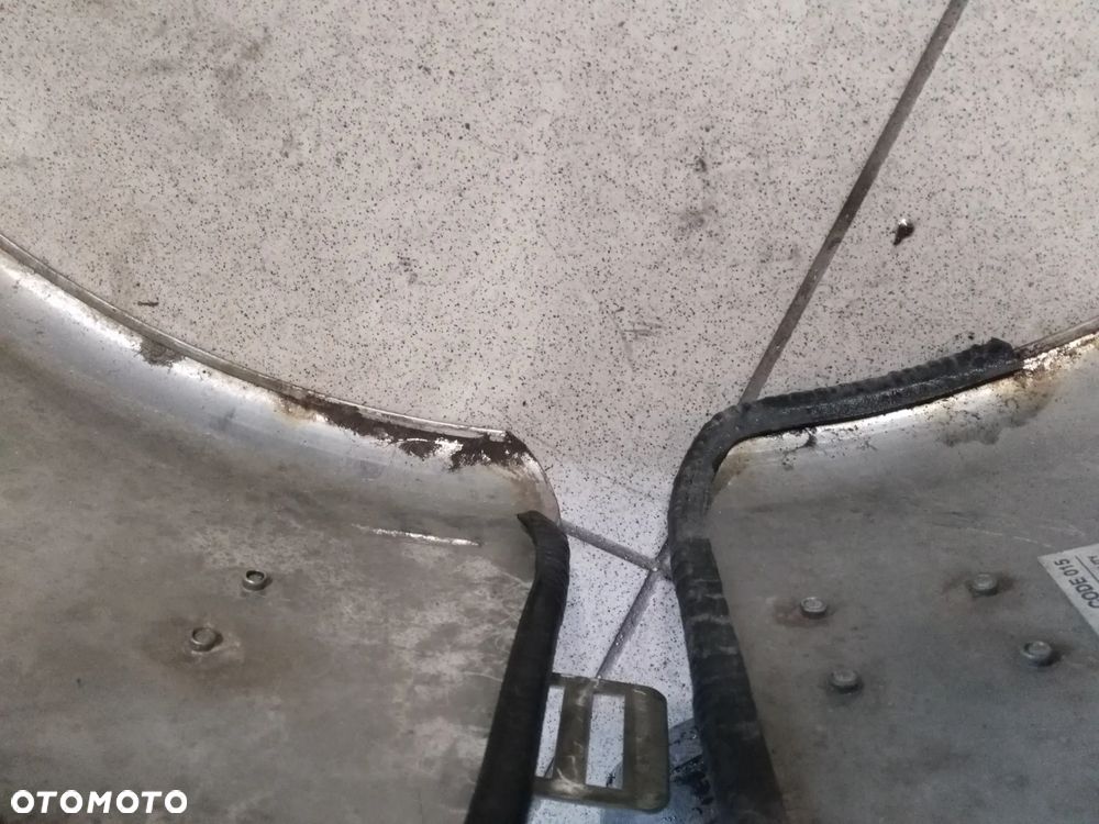 obudowa koła zapasowego suzuki grand vitara 1 I - 7