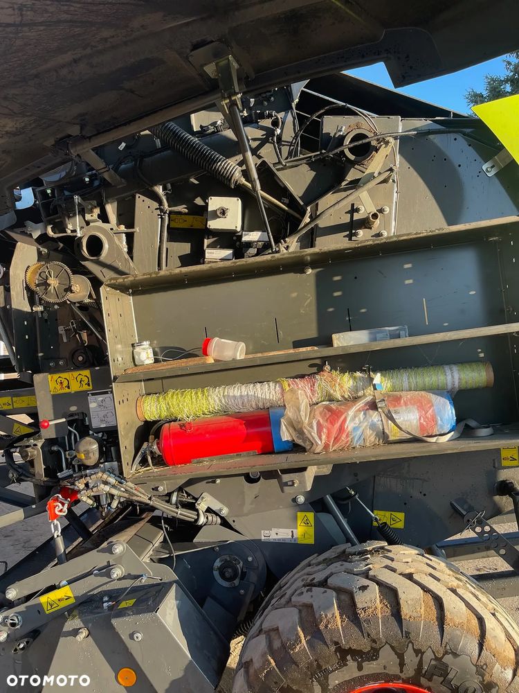 Claas Variant 460 RC - 15