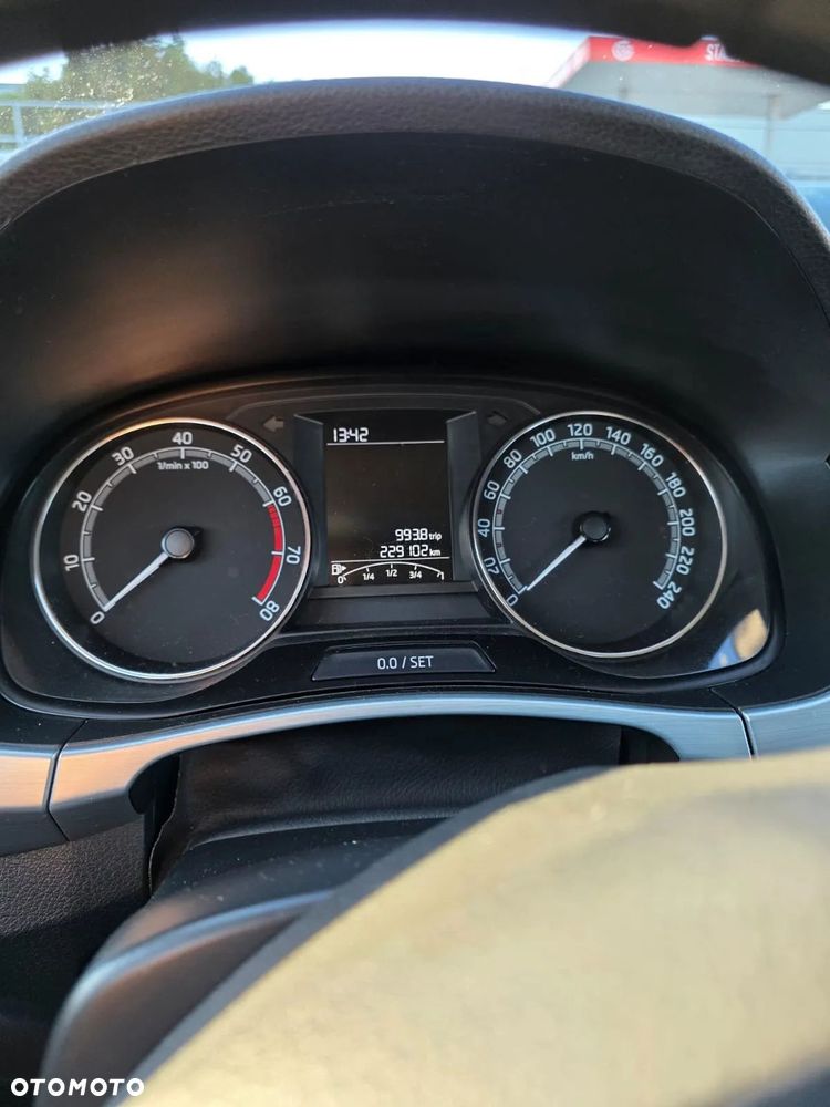 Skoda Fabia 1.0 Ambition - 10