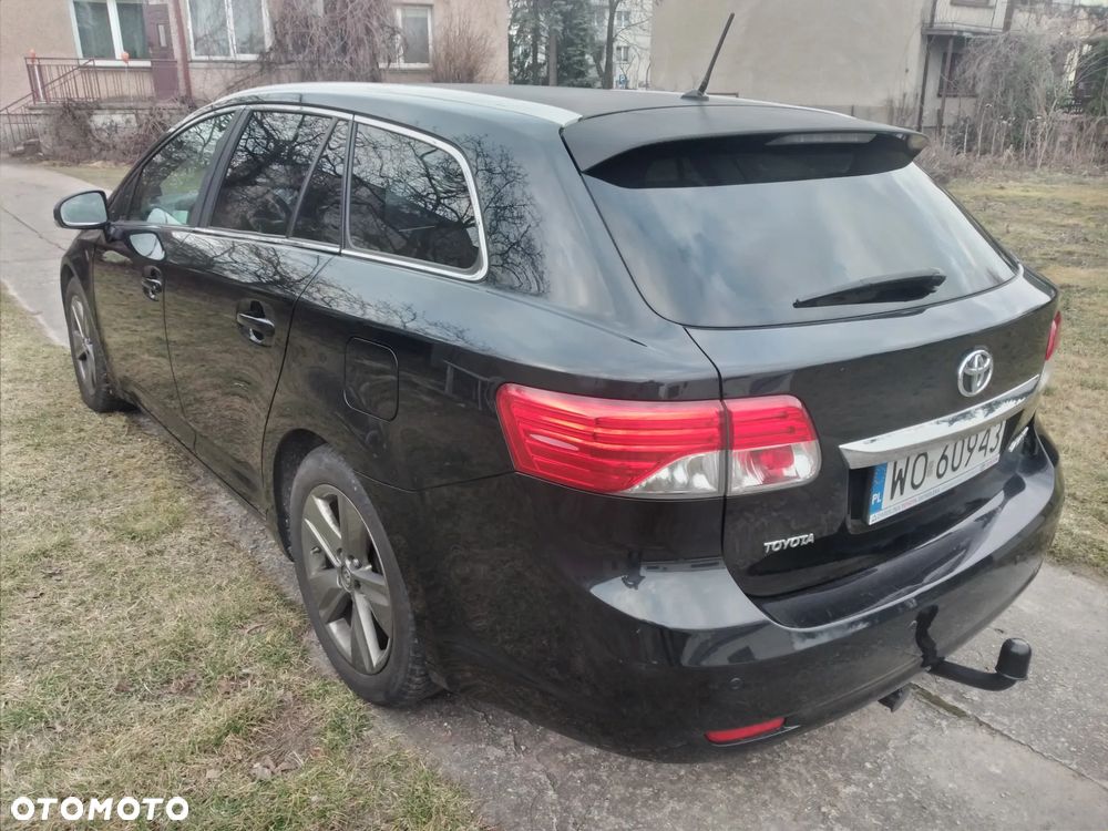 Toyota Avensis 2.0 D-4D Premium - 4