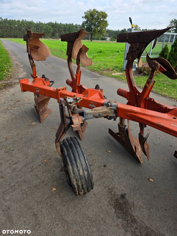Kuhn VARI MASTER 120 - 8