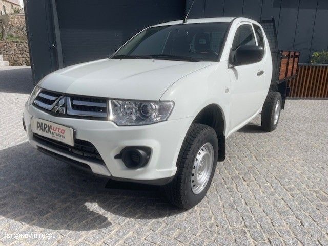 Mitsubishi L200 - 3