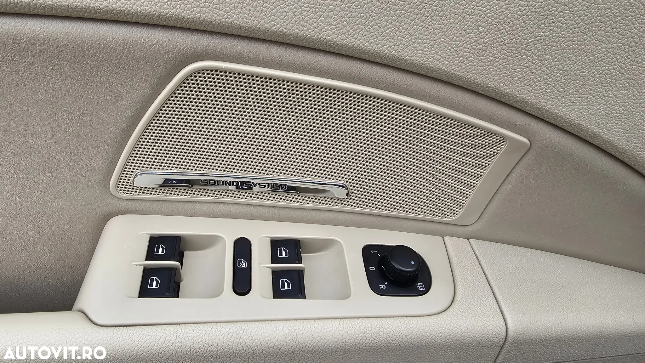 Skoda Superb Combi 2.0 TDI Elegance - 8