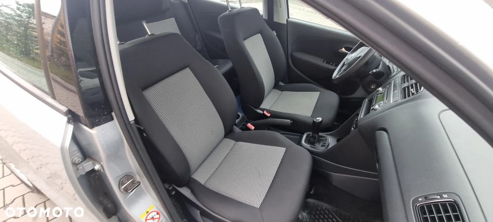 Volkswagen Polo 1.6 TDI Blue Motion Style - 8
