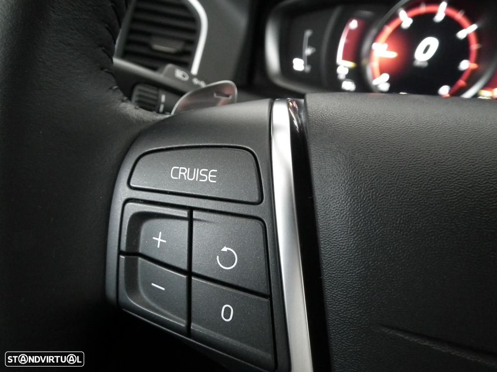 Volvo XC 60 2.0 D3 Dynamic Edition Geartronic - 29