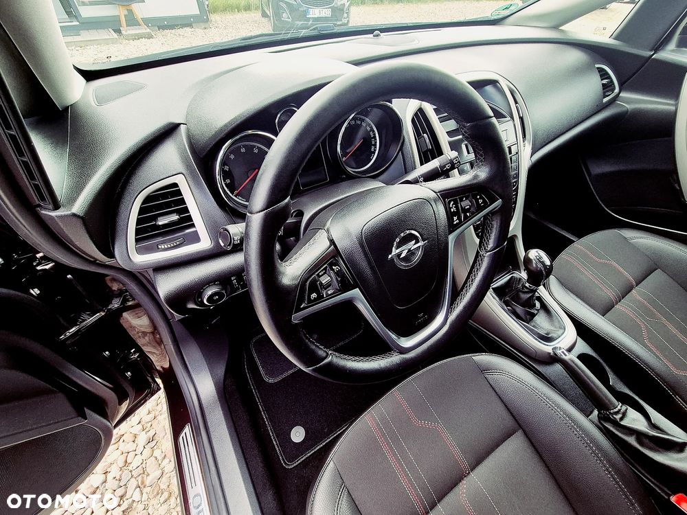Opel Astra 1.4 Turbo Color Edition - 21