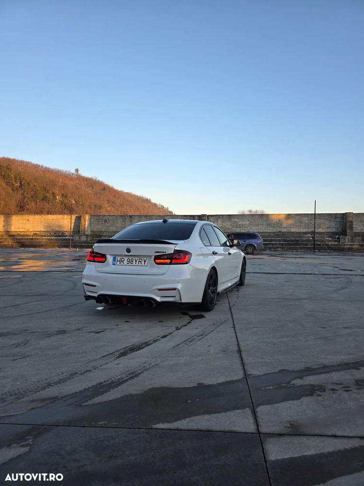 BMW Seria 3 320d - 19