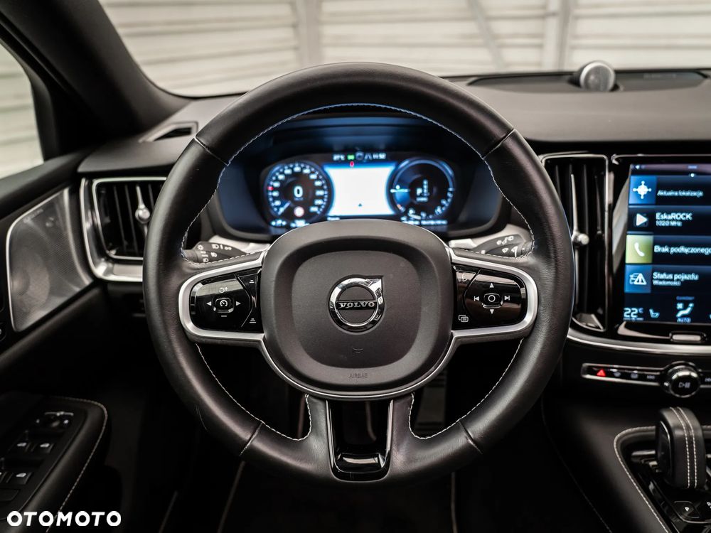 Volvo V60 T8 AWD Recharge Geartronic RDesign - 18