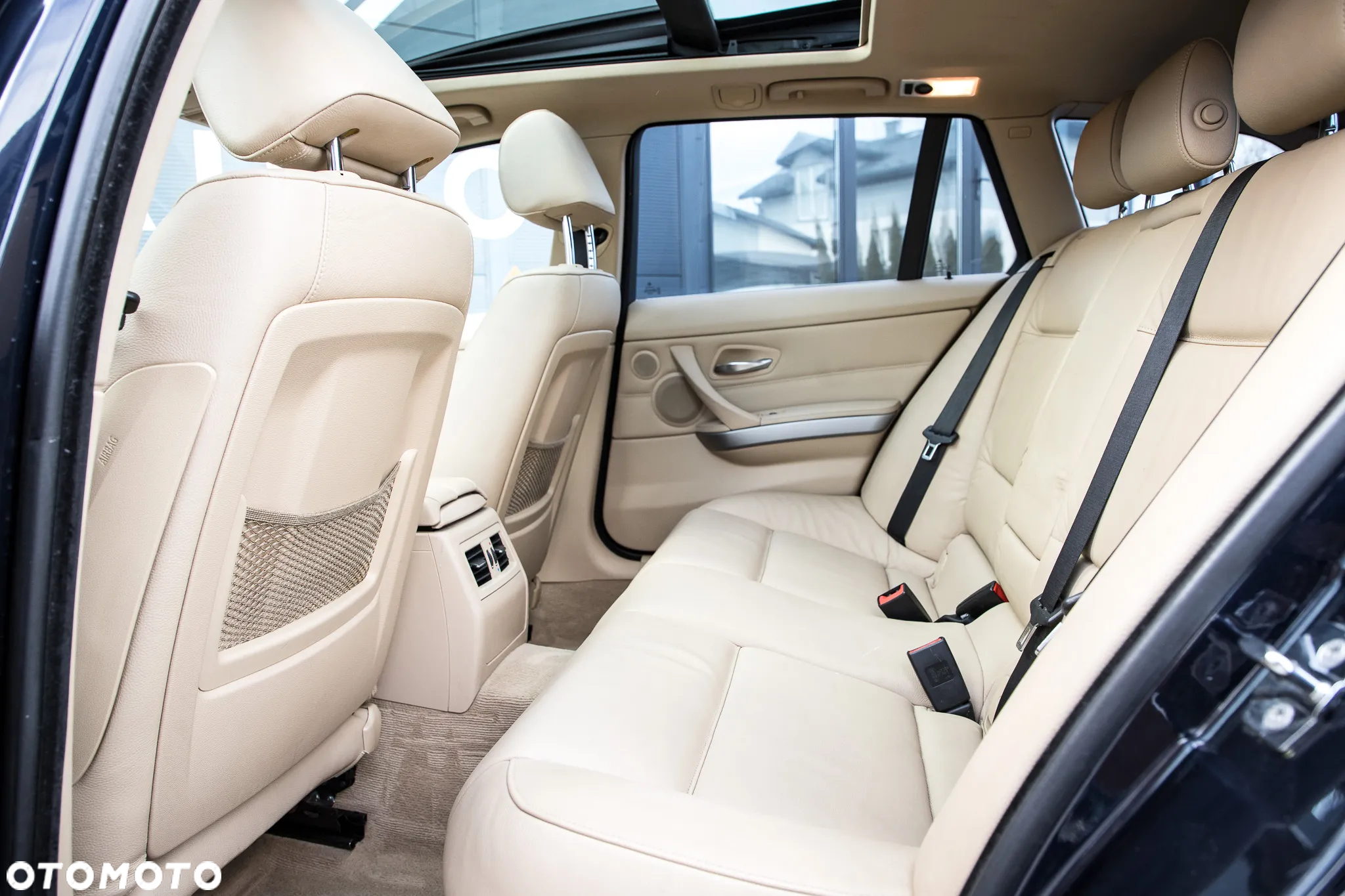 BMW Seria 3 325i xDrive Touring - 27