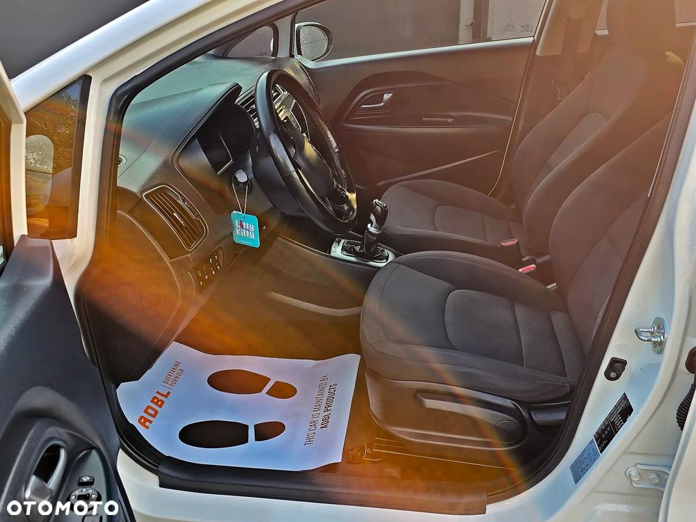 Kia Rio 1.4 ISG Dream-Team Edition - 13