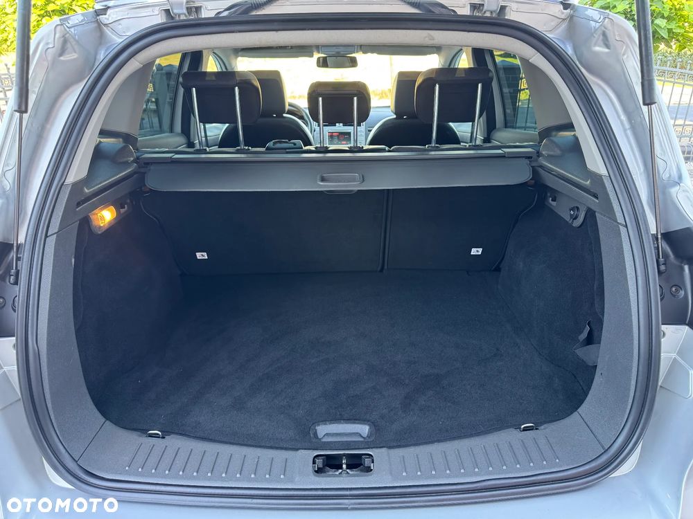 Ford Kuga 2.0 TDCi 4x4 Individual - 36