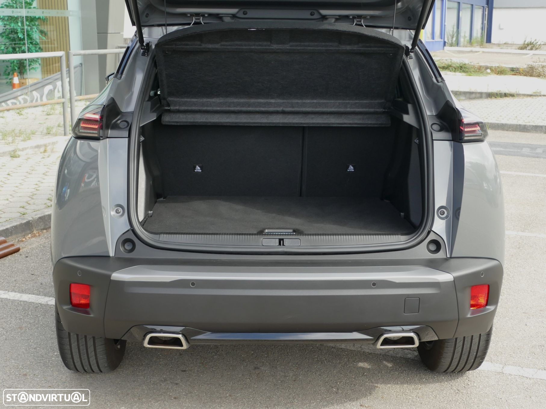 Peugeot 2008 1.2 PureTech GT EAT8 - 6