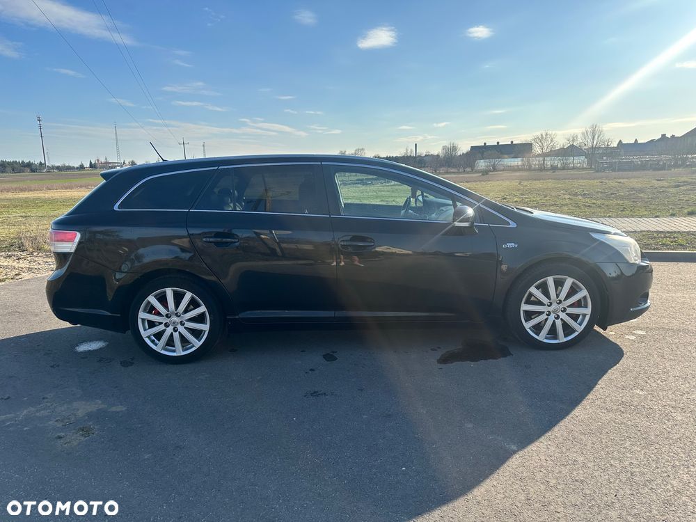 Toyota Avensis - 2