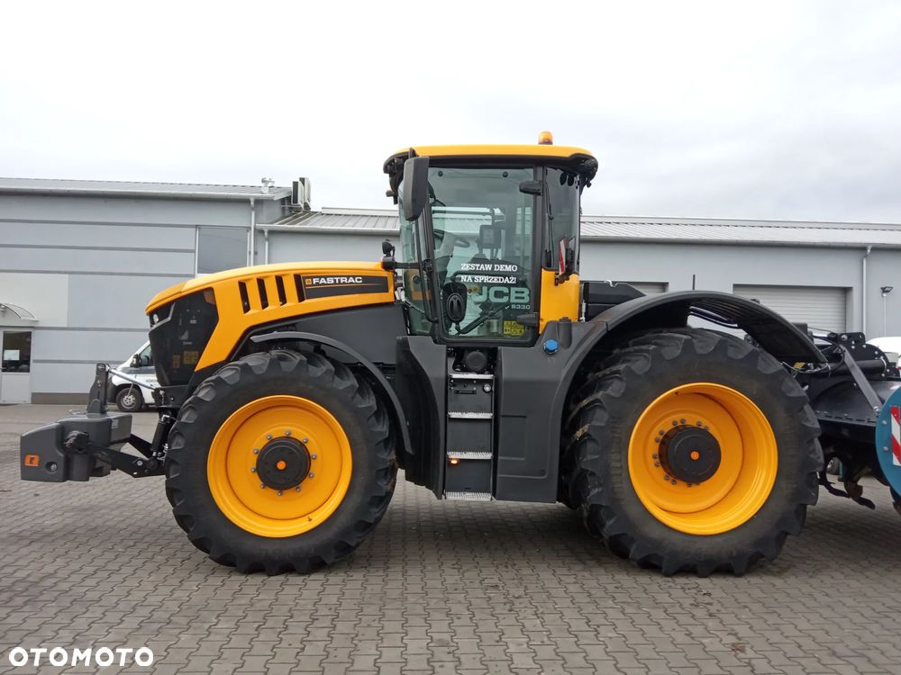 JCB FASTRAC 8330 - 2