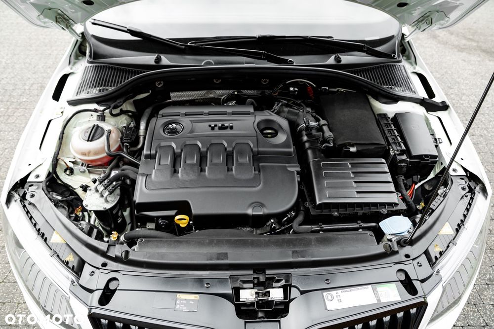 Skoda Octavia 2.0 TDI 4x4 DSG RS - 40