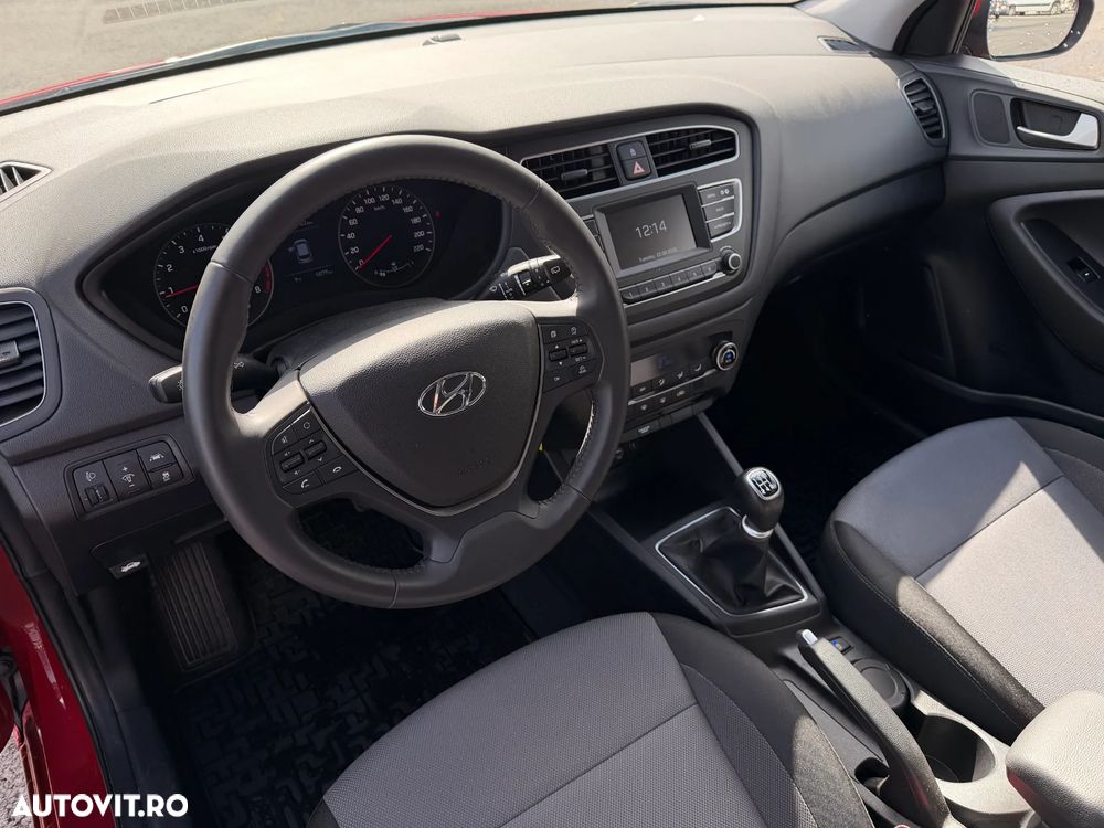 Hyundai i20 - 12