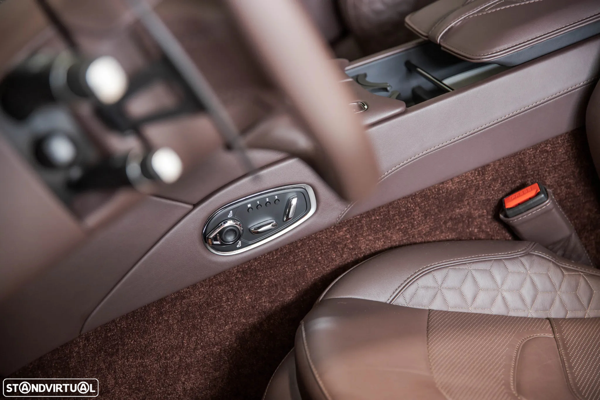 Aston Martin DBS Coupe Superleggera - 46