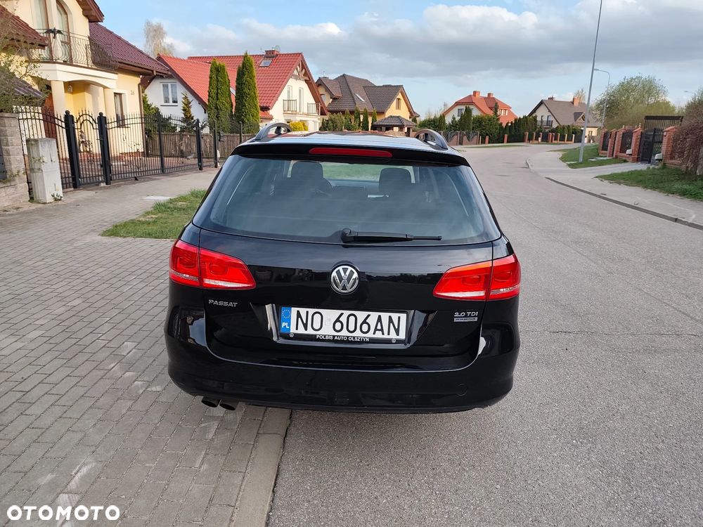 Volkswagen Passat 2.0 TDI Comfortline - 12