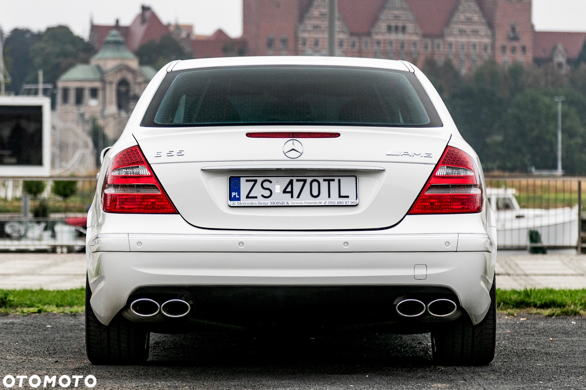 Mercedes-Benz Klasa E 55 AMG - 7