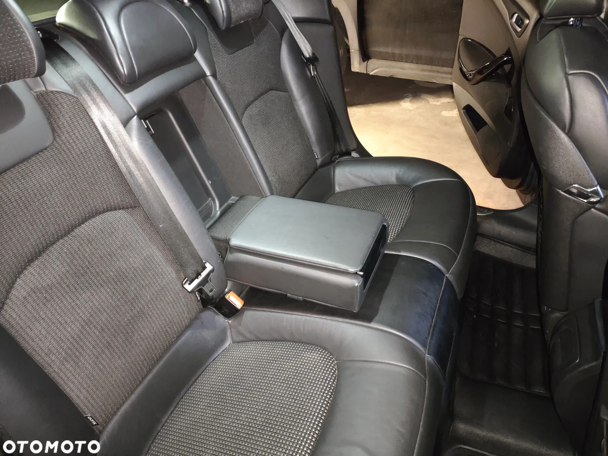 Citroën C5 Tourer HDi 165 FAP Exclusive - 24