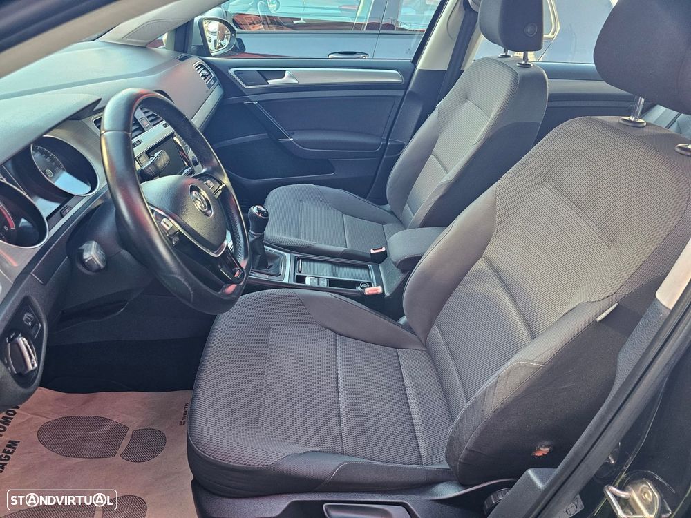 VW Golf 1.6 TDi Confortline - 8