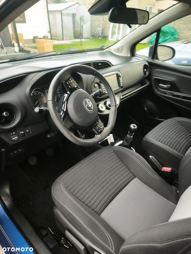Toyota Yaris 1.5 Premium - 8