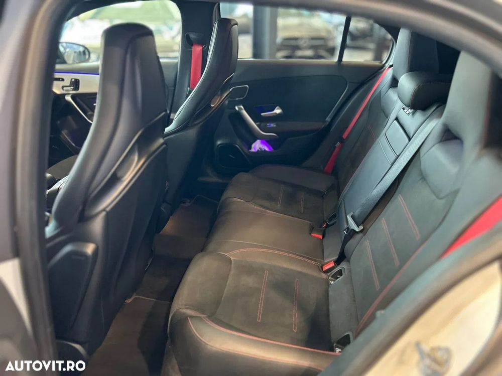 Mercedes-Benz A AMG 35 4MATIC+ Aut. - 12