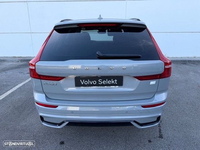 Volvo XC 60 2.0 T6 PHEV Plus Dark AWD - 4