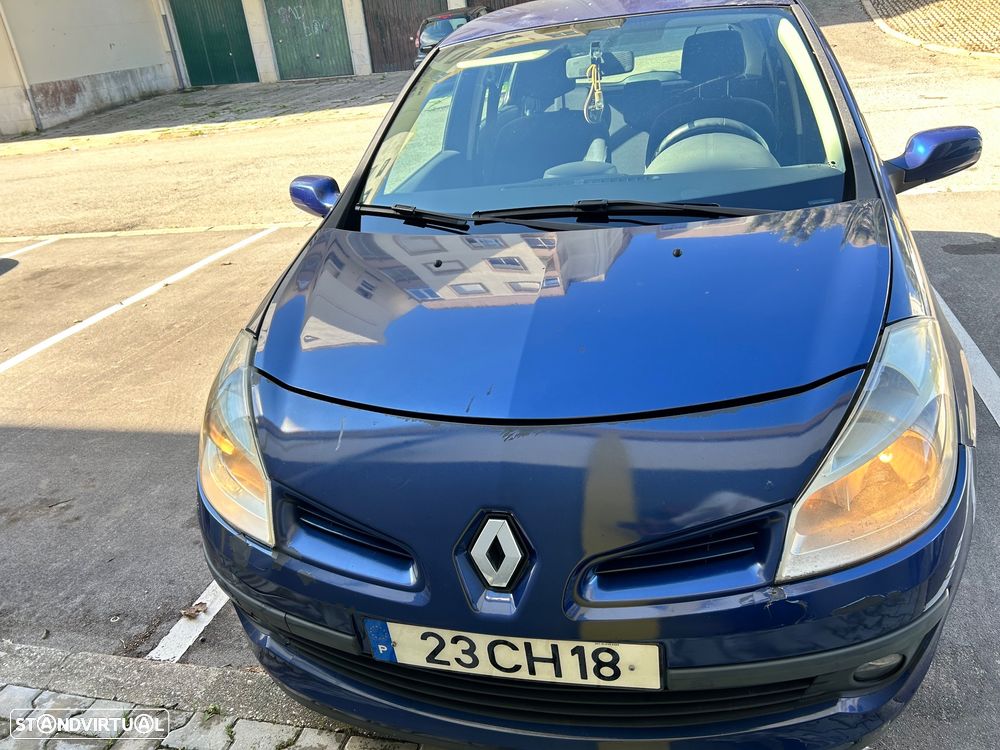 Renault Clio 1.2 16V Confort - 2