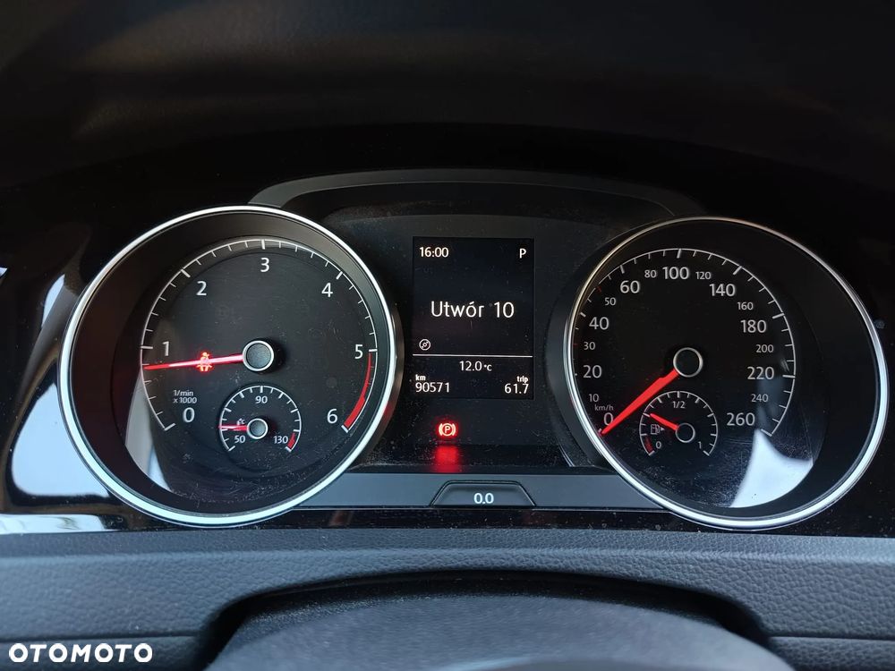 Volkswagen Golf - 10