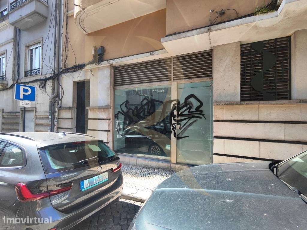 Loja ampla com 2 montras nas Avenidas Novas - Lisboa - Grande imagem: 2/30