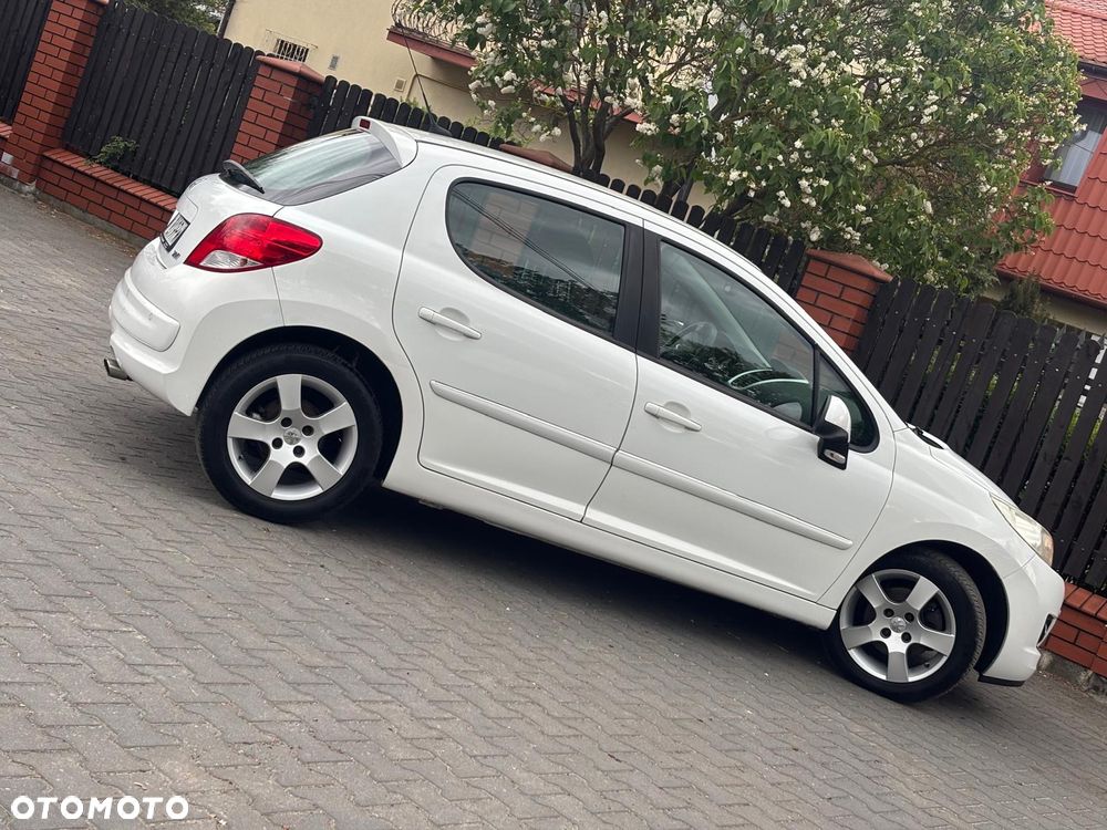 Peugeot 207 120 Premium - 8
