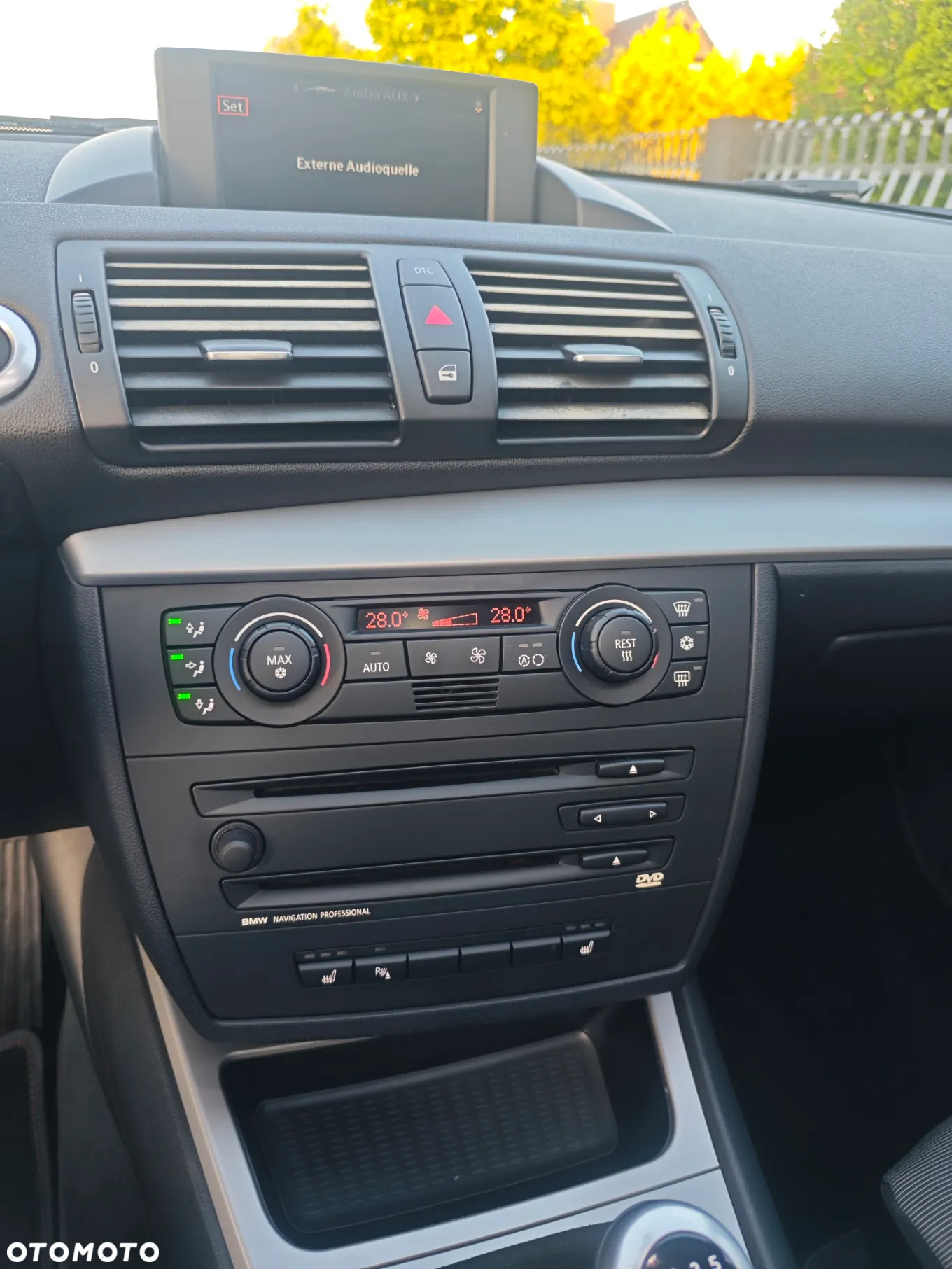 BMW Seria 1 120d DPF - 13